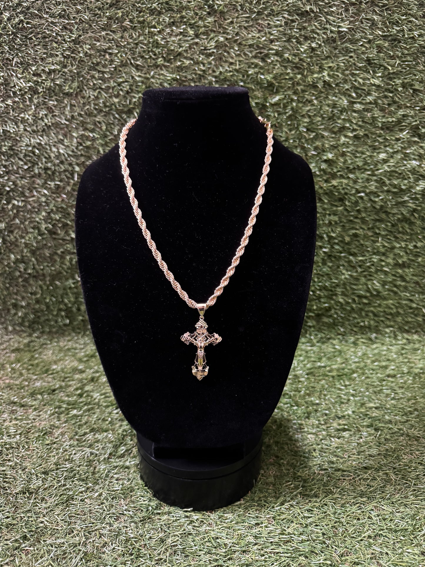 6mm Rope Chain (24Inch) w/ 2.5 Inch INRI cross pendant