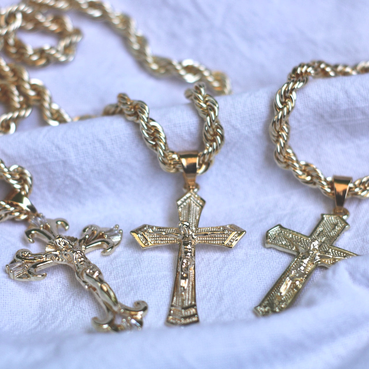 6mm Rope Chain (24Inch) w/ 2.5 Inch 3rd Cross Pendant